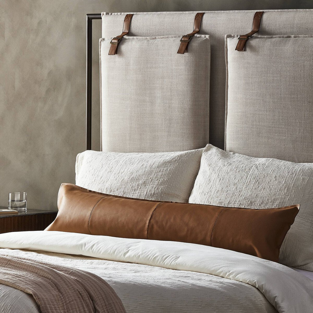 Sandro Lumbar Pillow