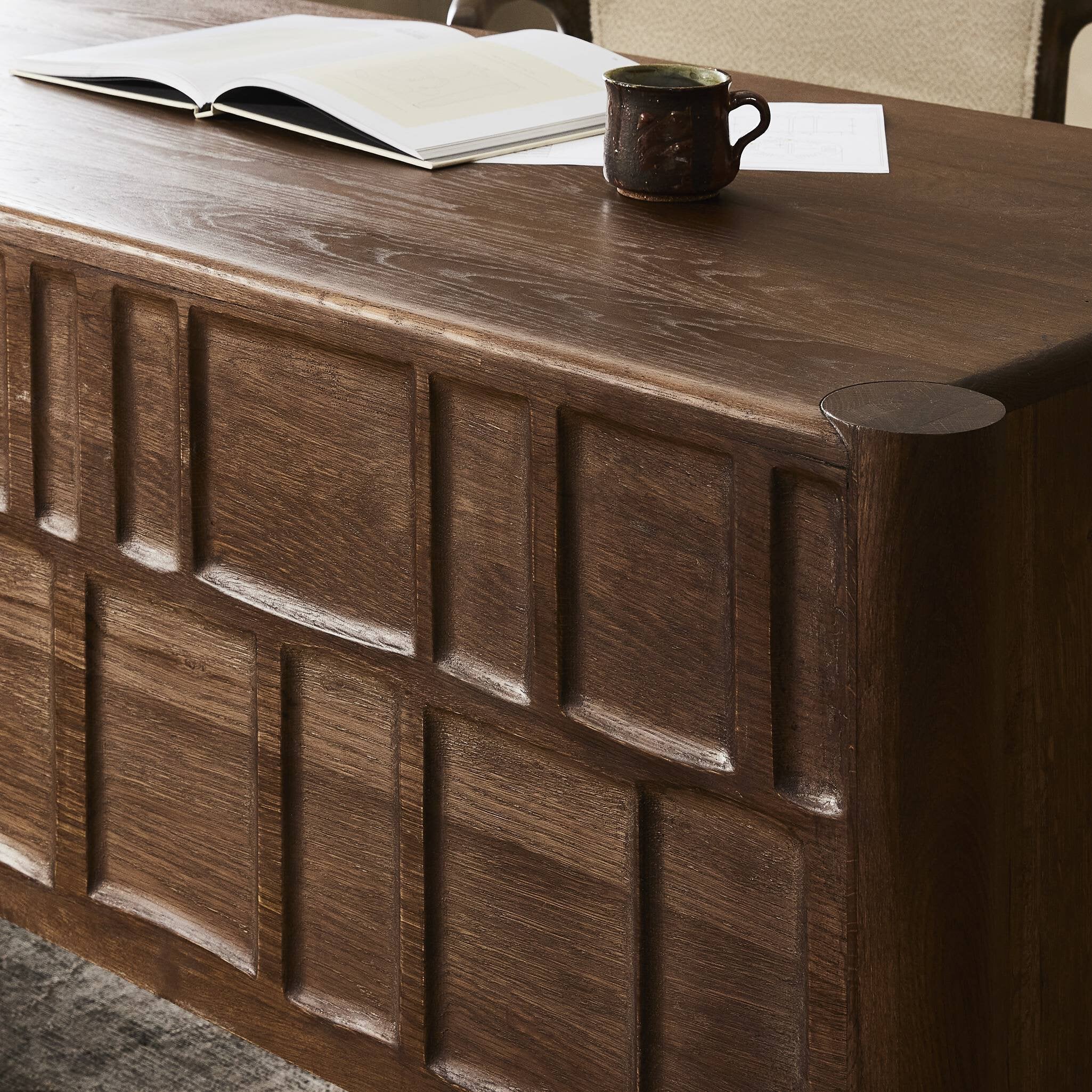 #color_Carved Cocoa Oak