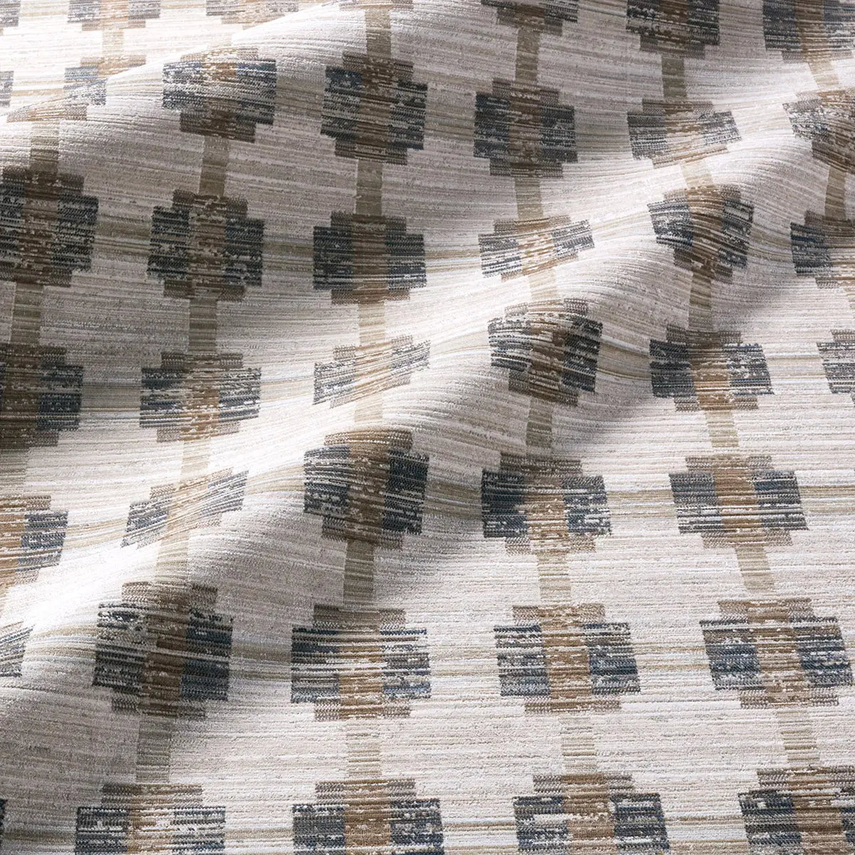 Rug with geometric pattern in neutral colors