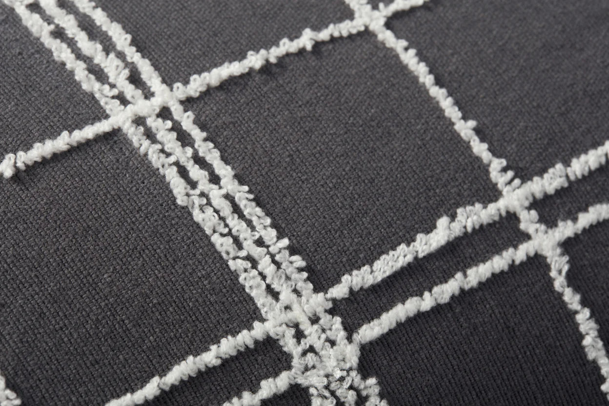 PJS0012 Graphite / Ivory by Jean Stoffer × Loloi