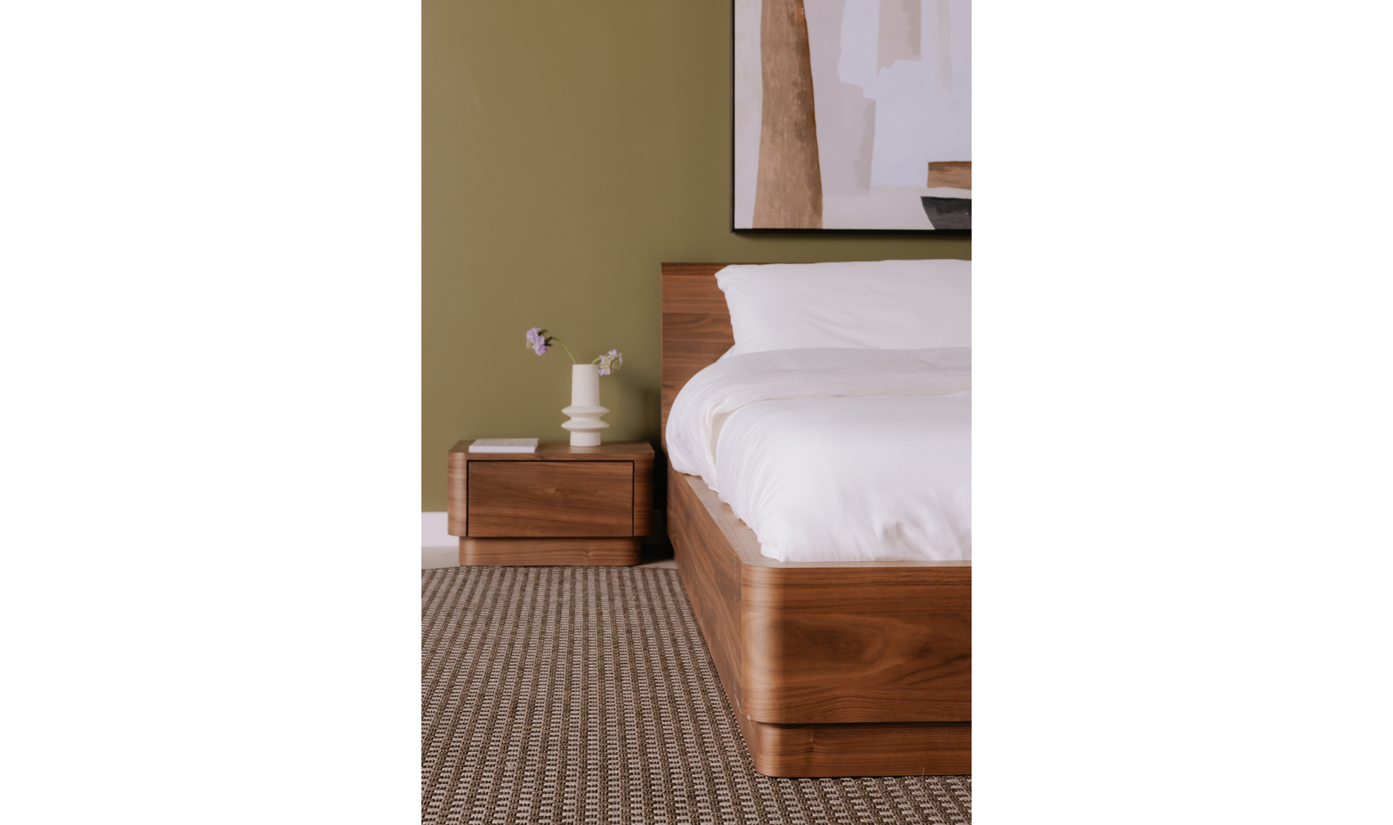 Round Off Bed Walnut
