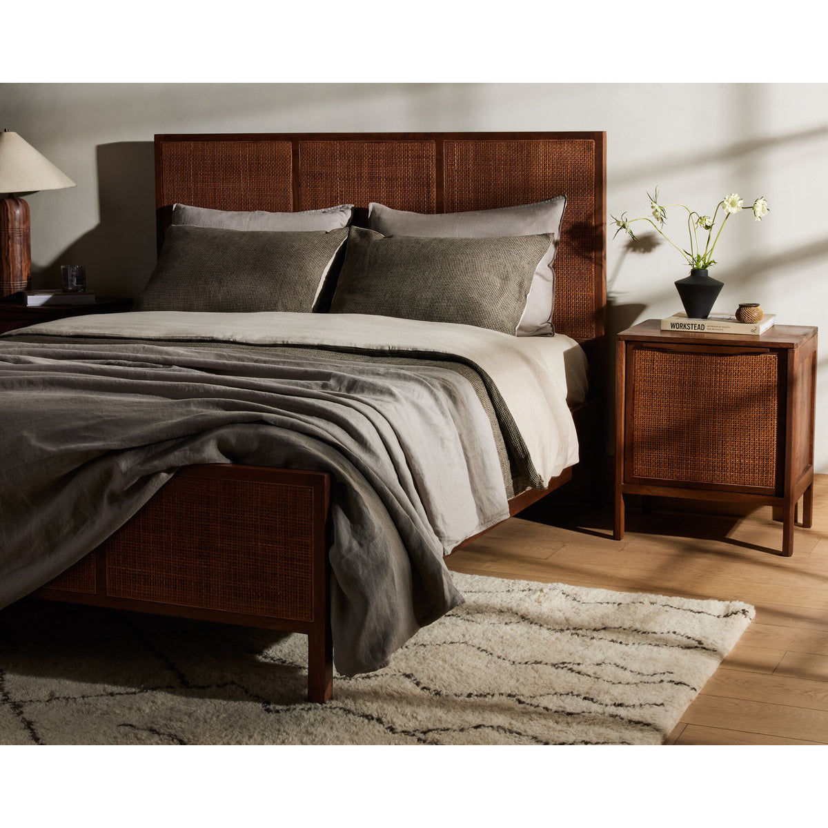 Sydney Bed