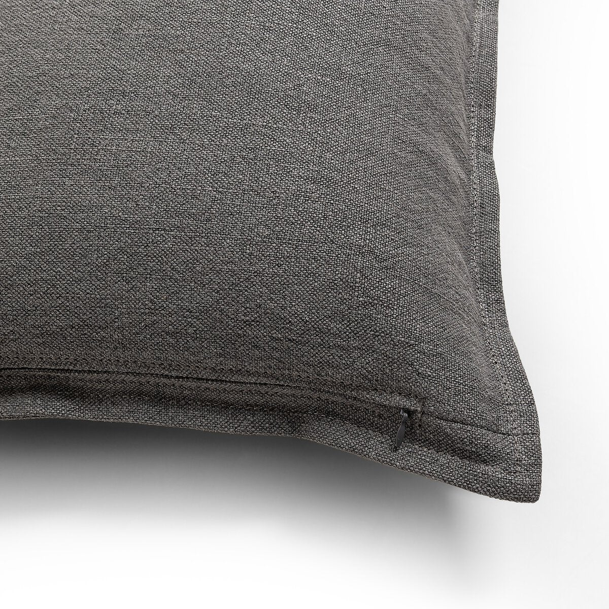 Lazlo Pillow