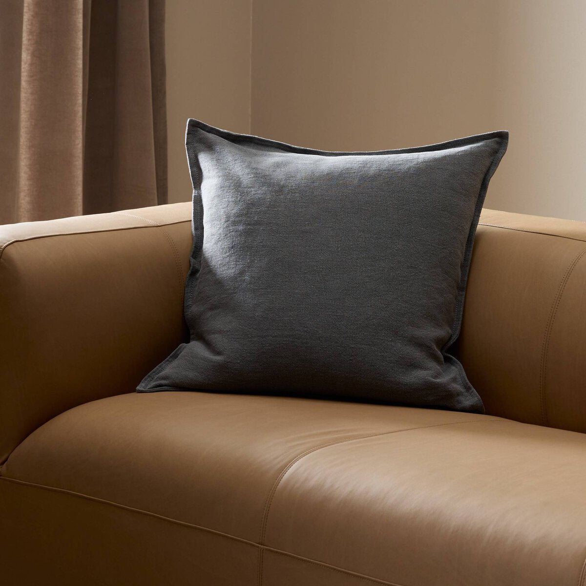 Lazlo Pillow
