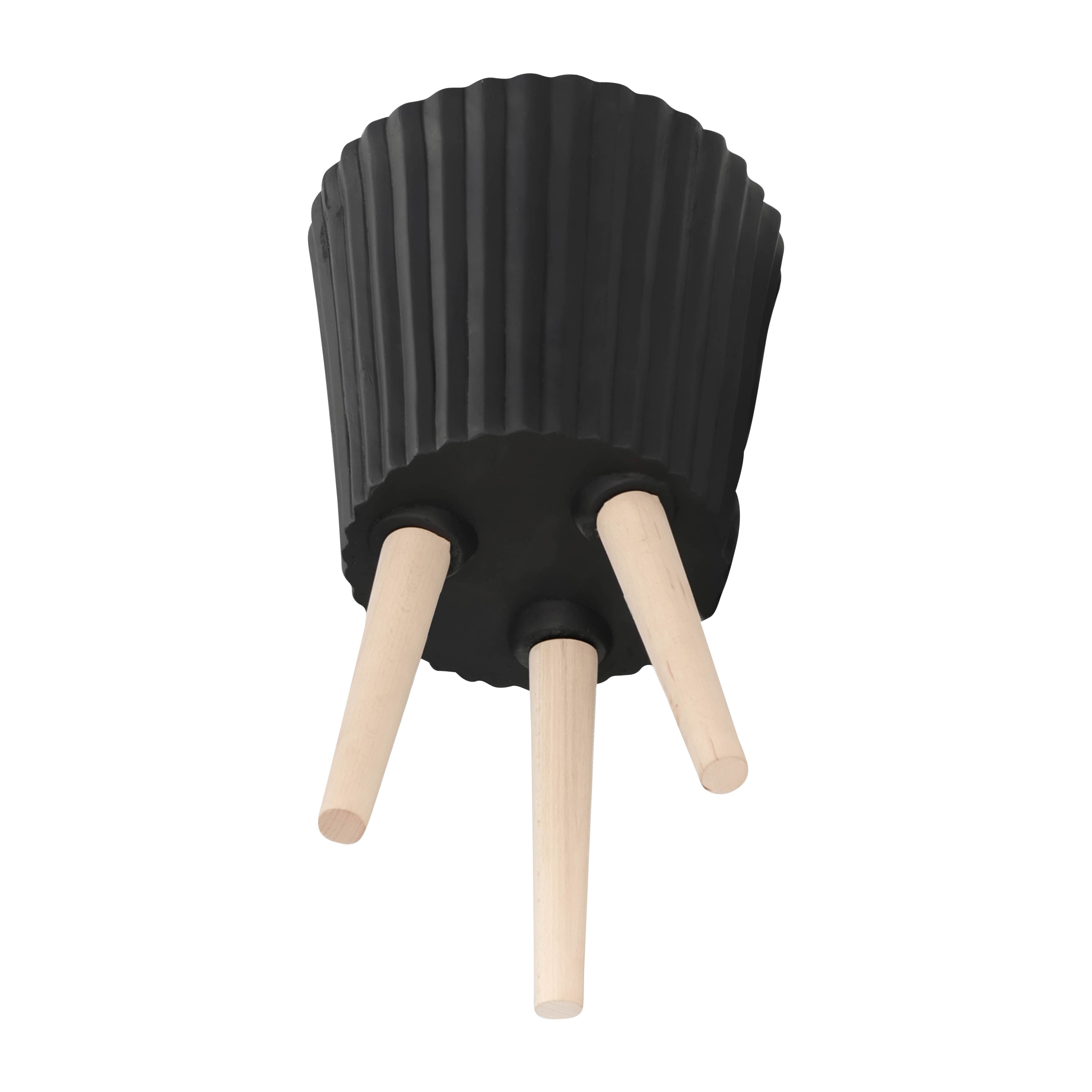 Ione Ridged Planters