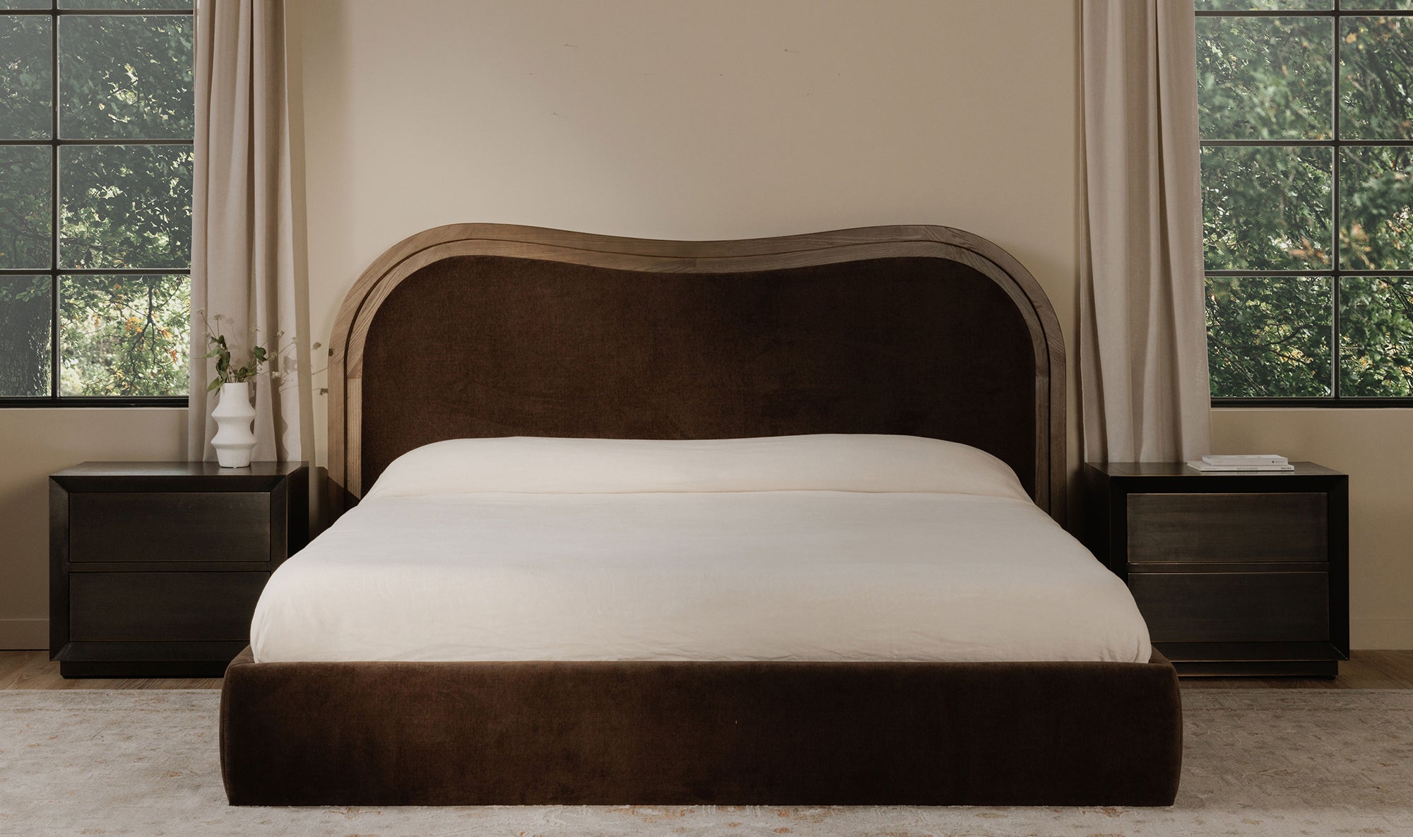 Camilla Bed, Warm Brown