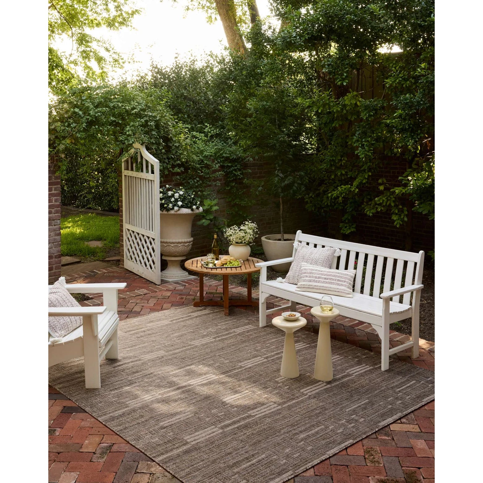 BIR-01 Natural / Beige by Loloi II