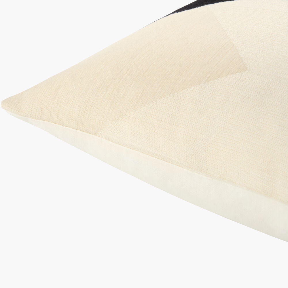 Hadwin Pillow