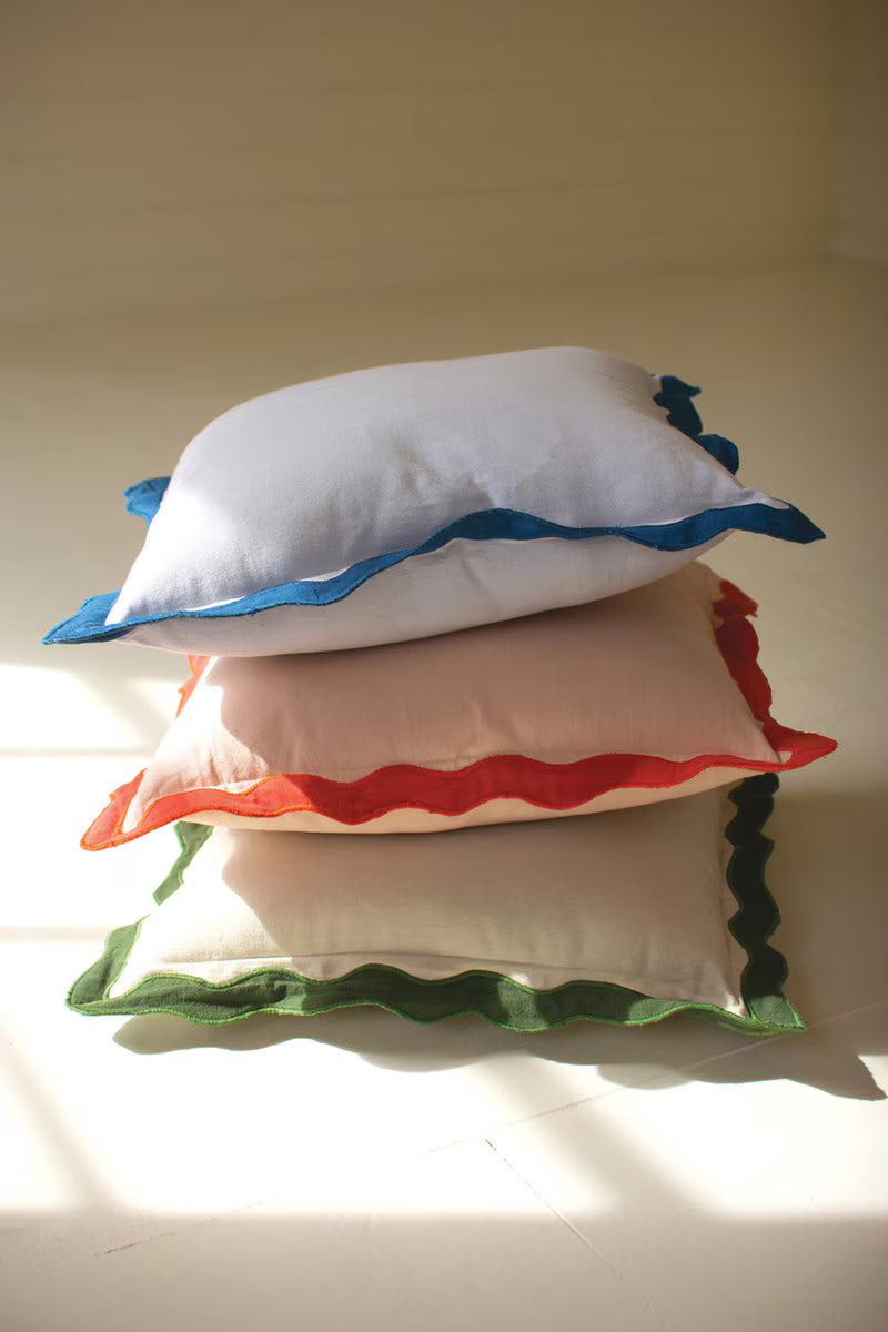 Set of 3 Cotton Pillows with Ruffle Edge