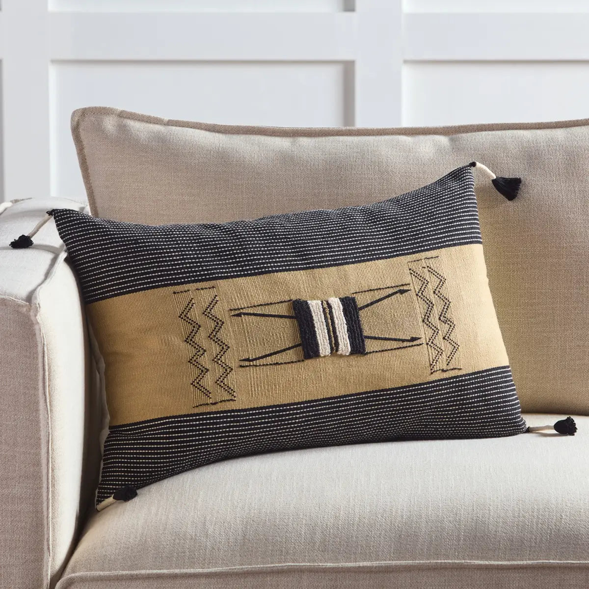 Sanis Lumbar Pillow