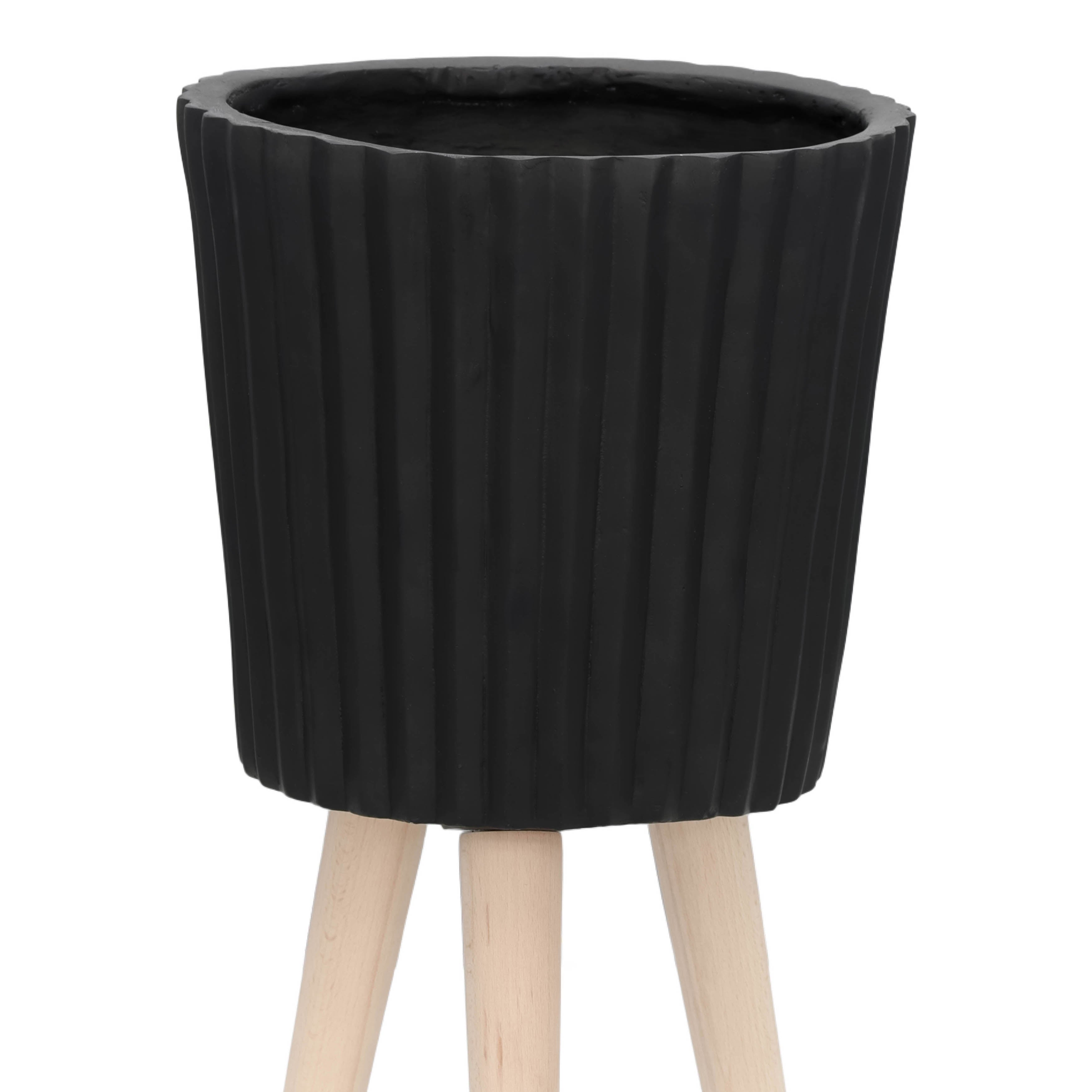 Ione Ridged Planters